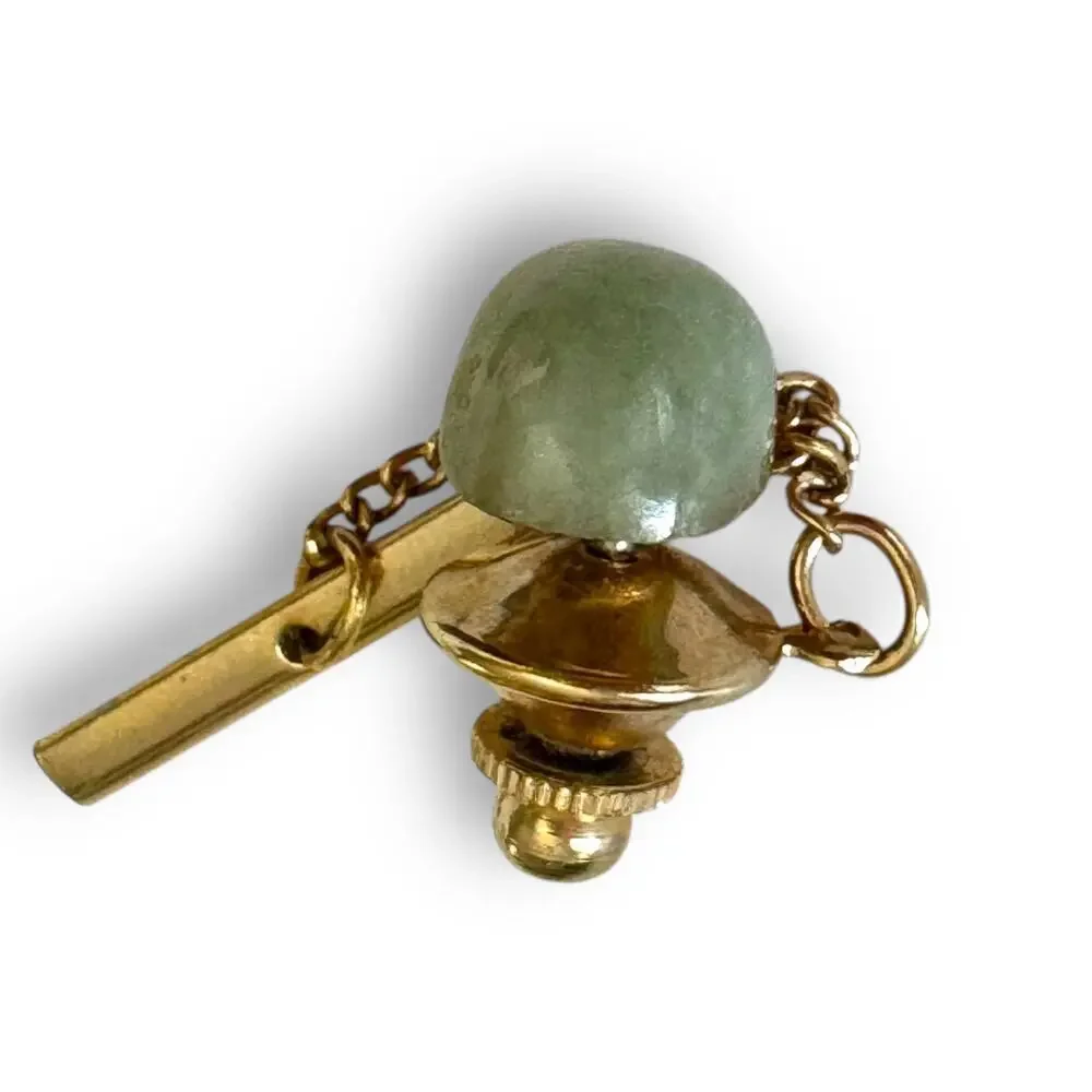 Vintage Round Gold Tone Jade Green Prong Set Center Stone Tie Tack/Pin Jadeite